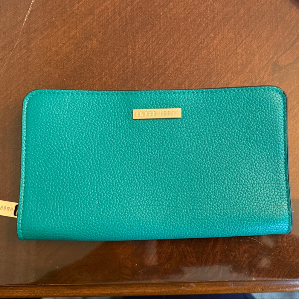 Bobbi Brown Green Leather Brush and Makeup Case with Gold Accents